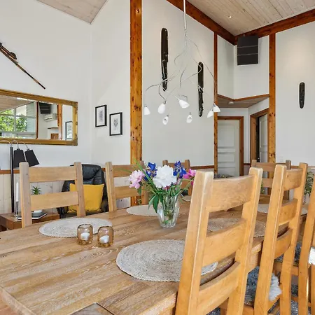 Casa vacanze Cozy In Tarm With Kitchen Hemmet