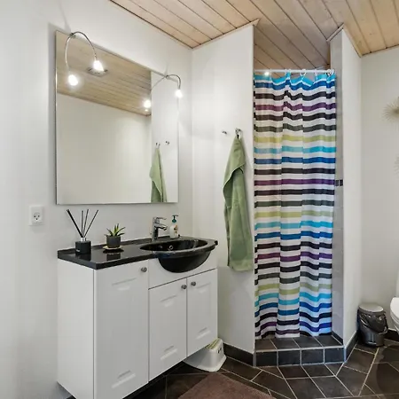 Cozy In Tarm With Kitchen * Hemmet