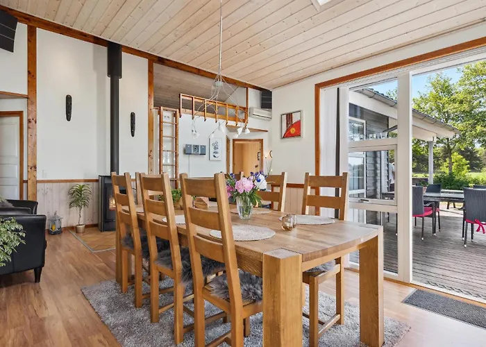 Tyttebaervej I Holiday home